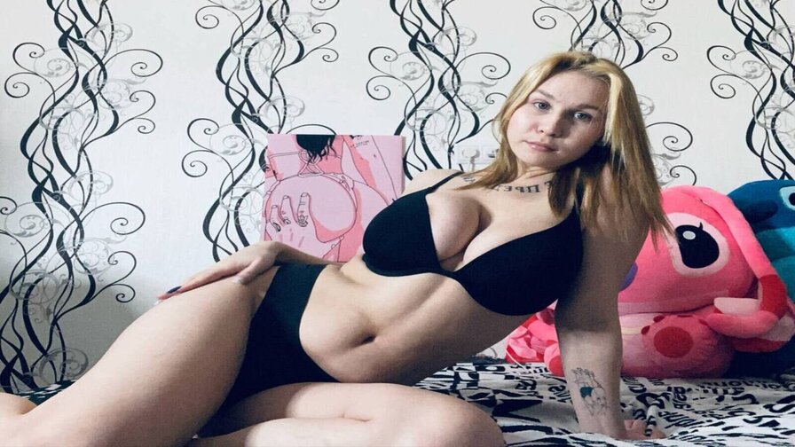 RoyAngelaa