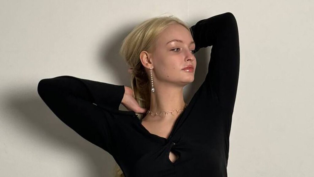 EllyShinee